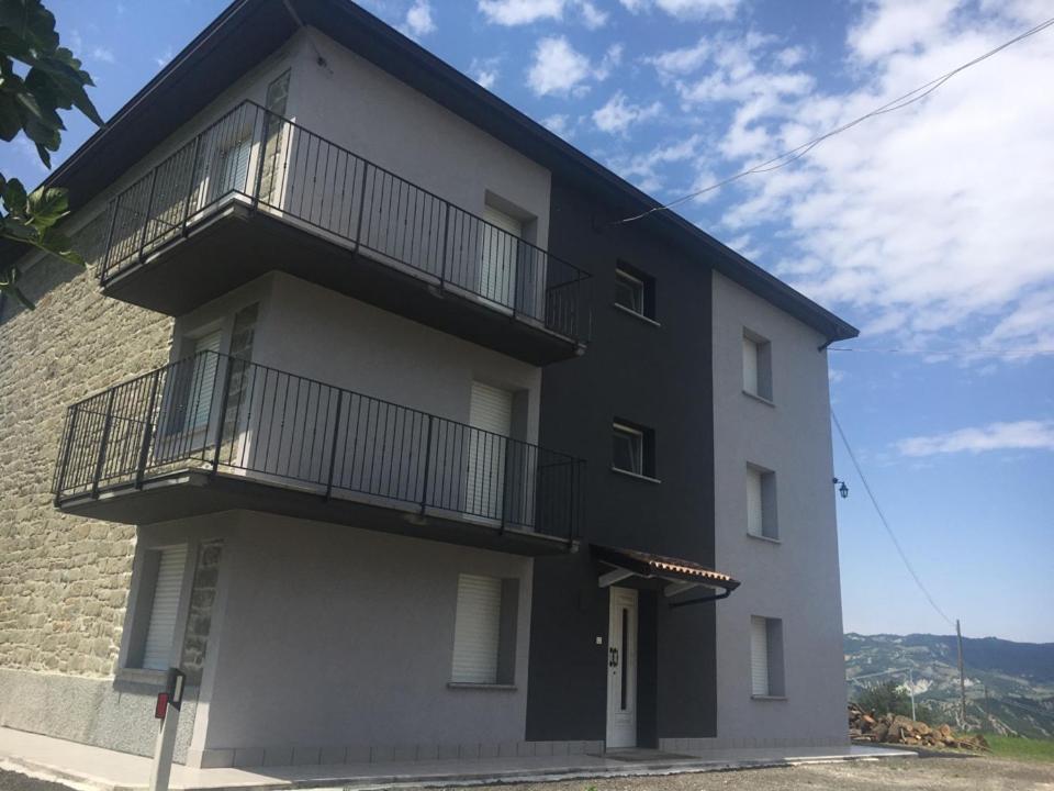 B & B Pratopiano Toano Exteriér fotografie